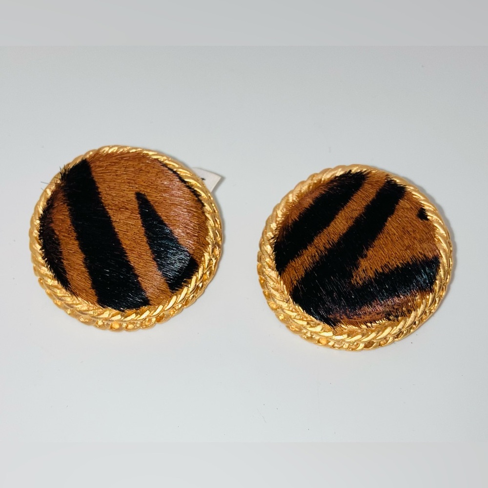 NWT JILBARI Gold 1980s Earrings